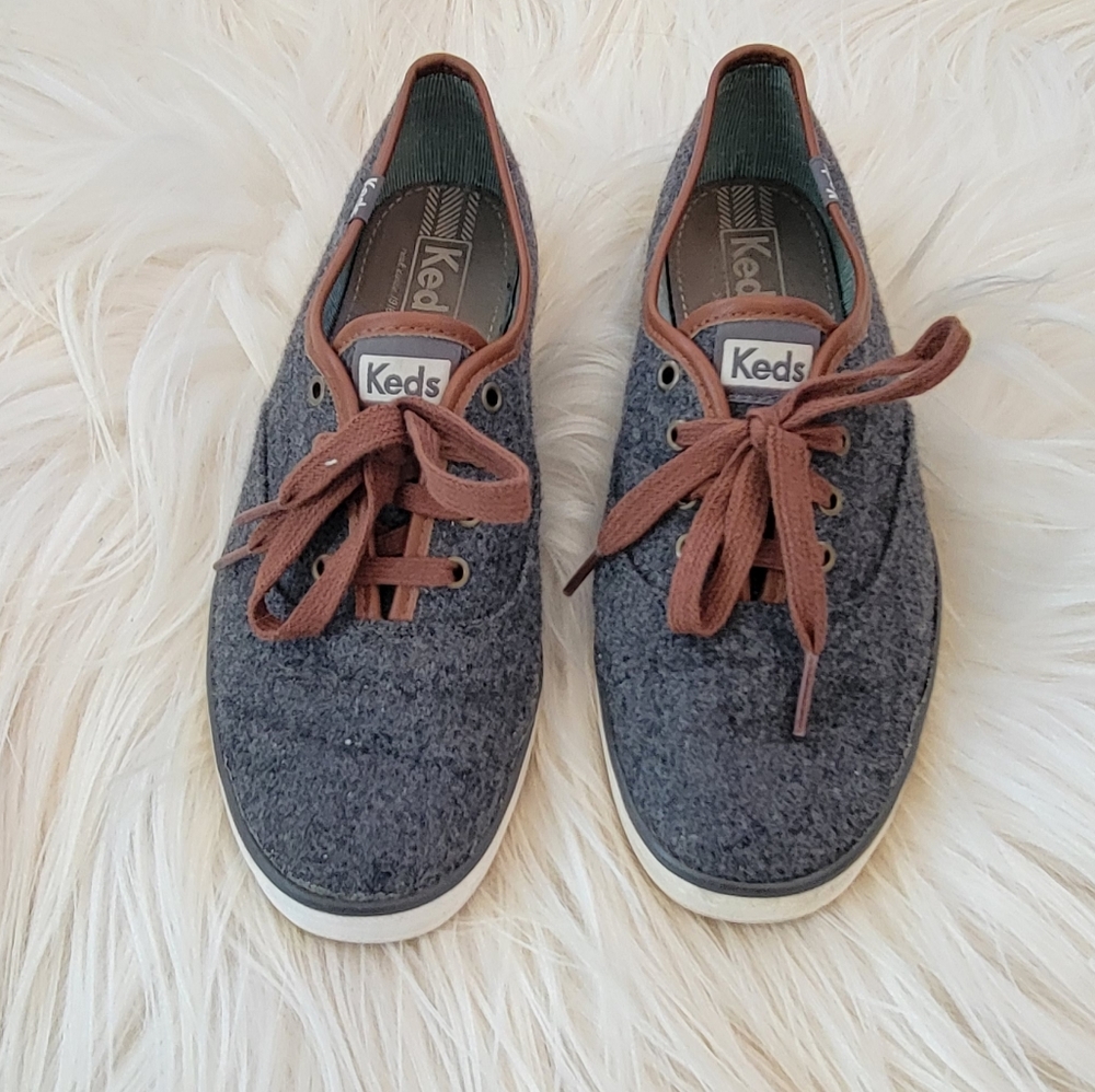 Gray keds